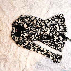 Geometric trenchcoat